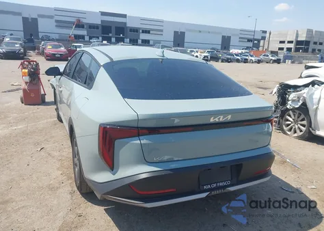 2025 Kia K4 Lxs из США, поврежденный, VIN 3KPFT4DE3SE108752